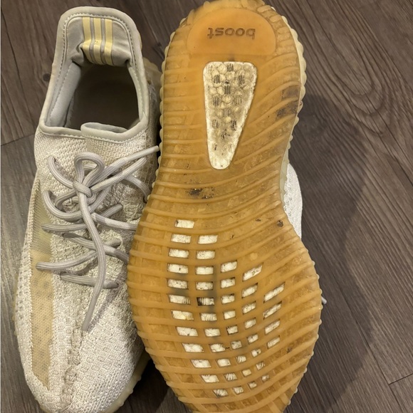 Yeezy 350 v2 MENS - Picture 2 of 2